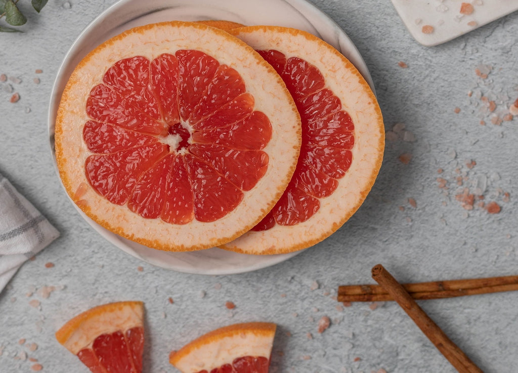 The UMA Oil Files: Why Grapefruit Is an Uplifting, Clarifying, Boosting Ingredient for Skin (and Body)